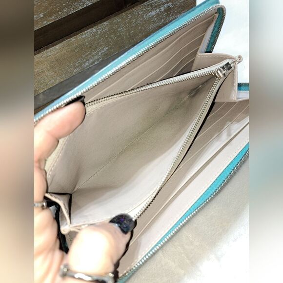 Céline Full Zip Wallet Authentic GORGEOUS - Picture 13 of 14